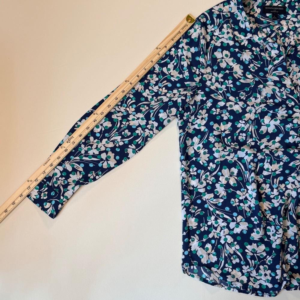 Banana Republic Boyfriend Fit Floral Polka Dot Navy Blue Button Down Shirt L - Picture 9 of 10